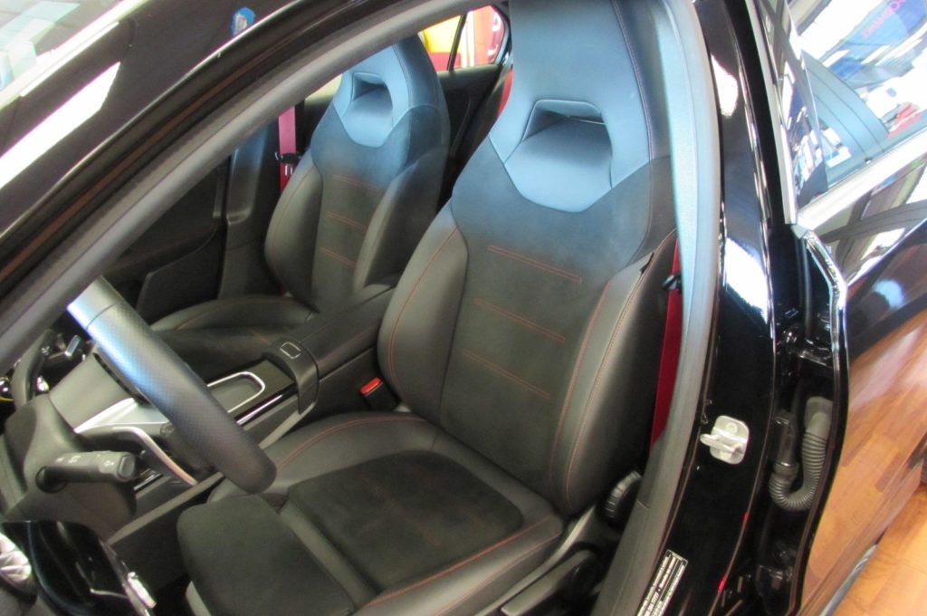 MERCEDES-BENZ A 35 AMG Advanced Plus 4matic 306cv HYBRID - 7