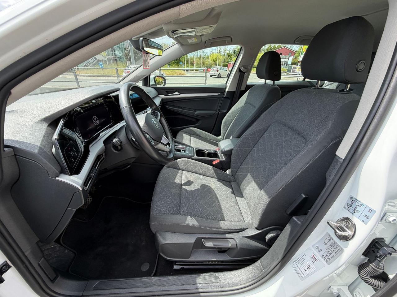 VOLKSWAGEN Golf 1.0 eTSI EVO DSG Life - 13