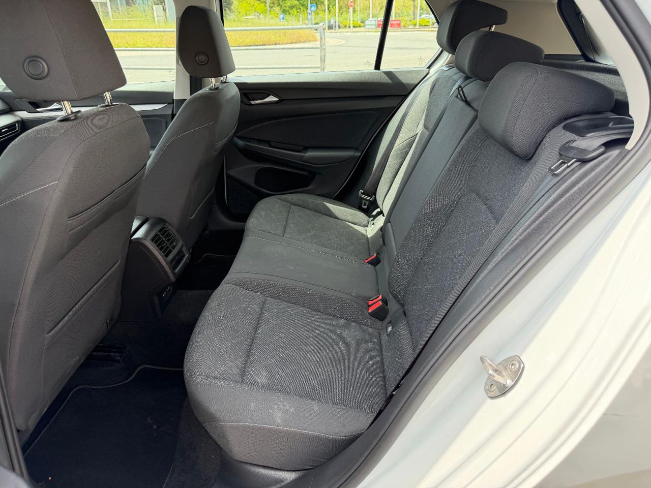 VOLKSWAGEN Golf 1.0 eTSI EVO DSG Life - 15