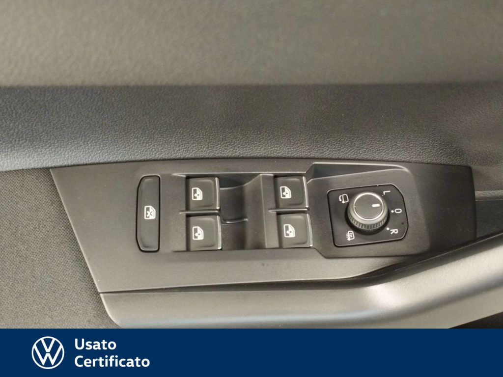 VOLKSWAGEN Taigo 1.0 tsi r-line 110cv - 17