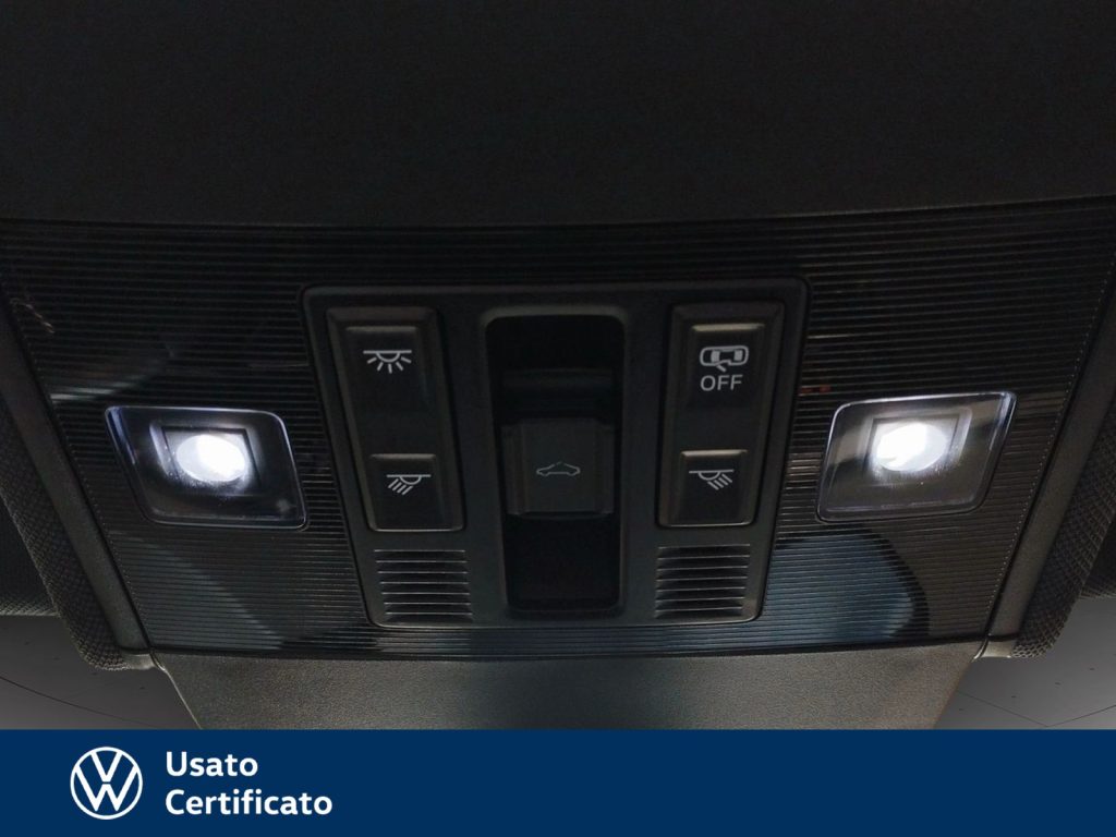 VOLKSWAGEN Taigo 1.0 tsi r-line 110cv - 23