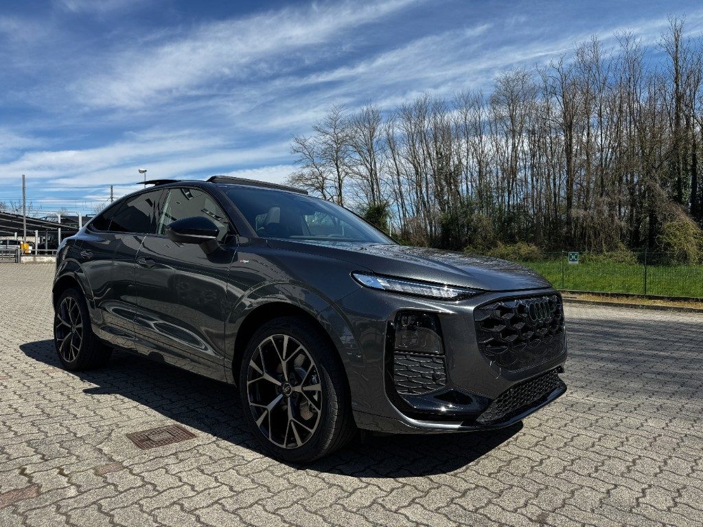 AUDI Q3 SPB TDI Stronic SLine Black edition+TETTO+20+LED - 3