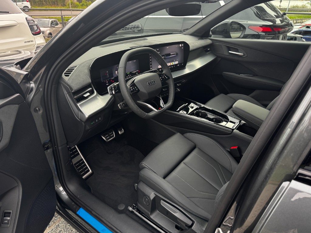 AUDI Q3 SPB TDI Stronic SLine Black edition+TETTO+20+LED - 10