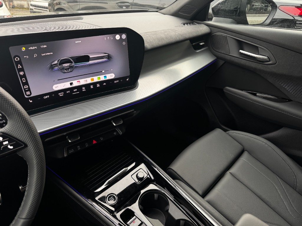 AUDI Q3 SPB TDI Stronic SLine Black edition+TETTO+20+LED - 13