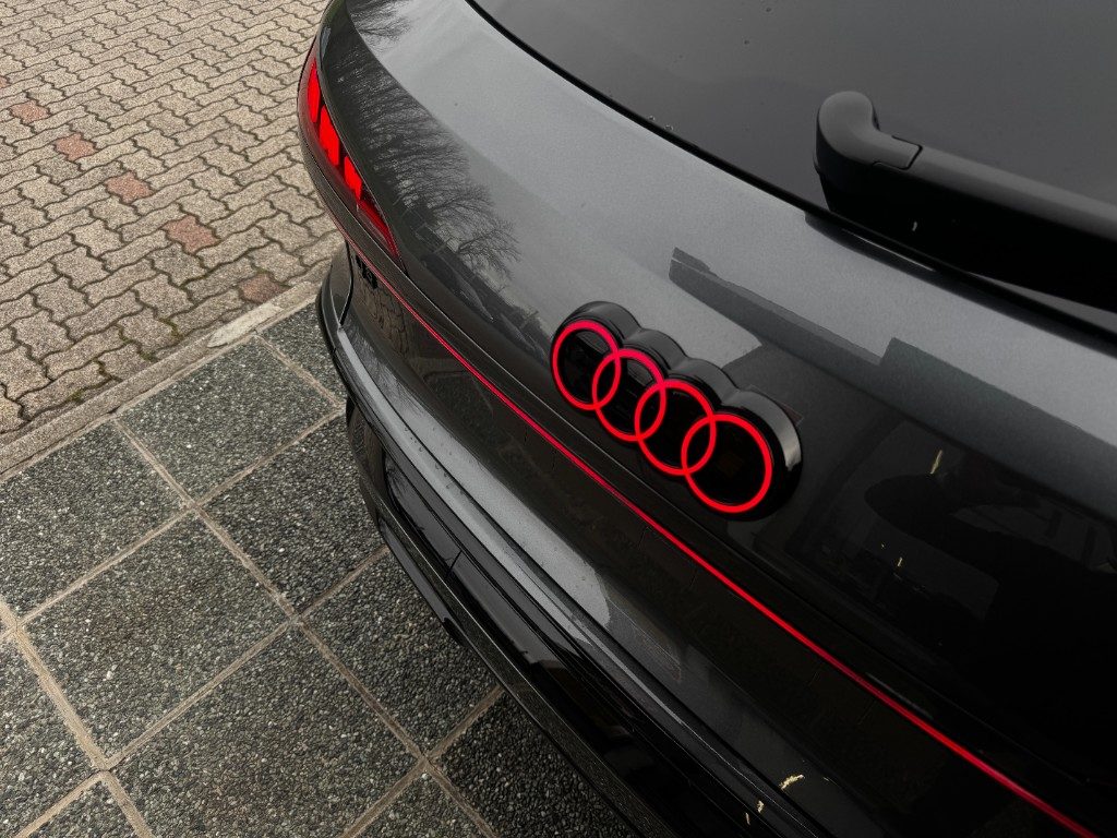 AUDI Q3 SPB TDI Stronic SLine Black edition+TETTO+20+LED - 15