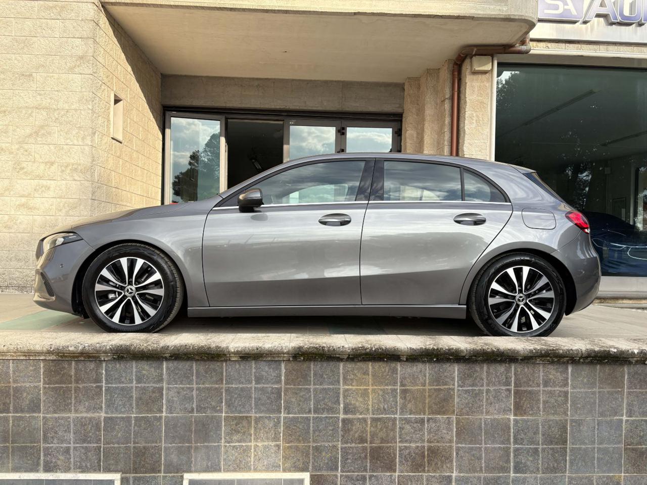 MERCEDES-BENZ A 180 d Automatic Business Extra - 8