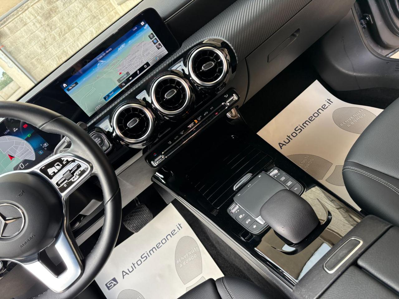 MERCEDES-BENZ A 180 d Automatic Business Extra - 17