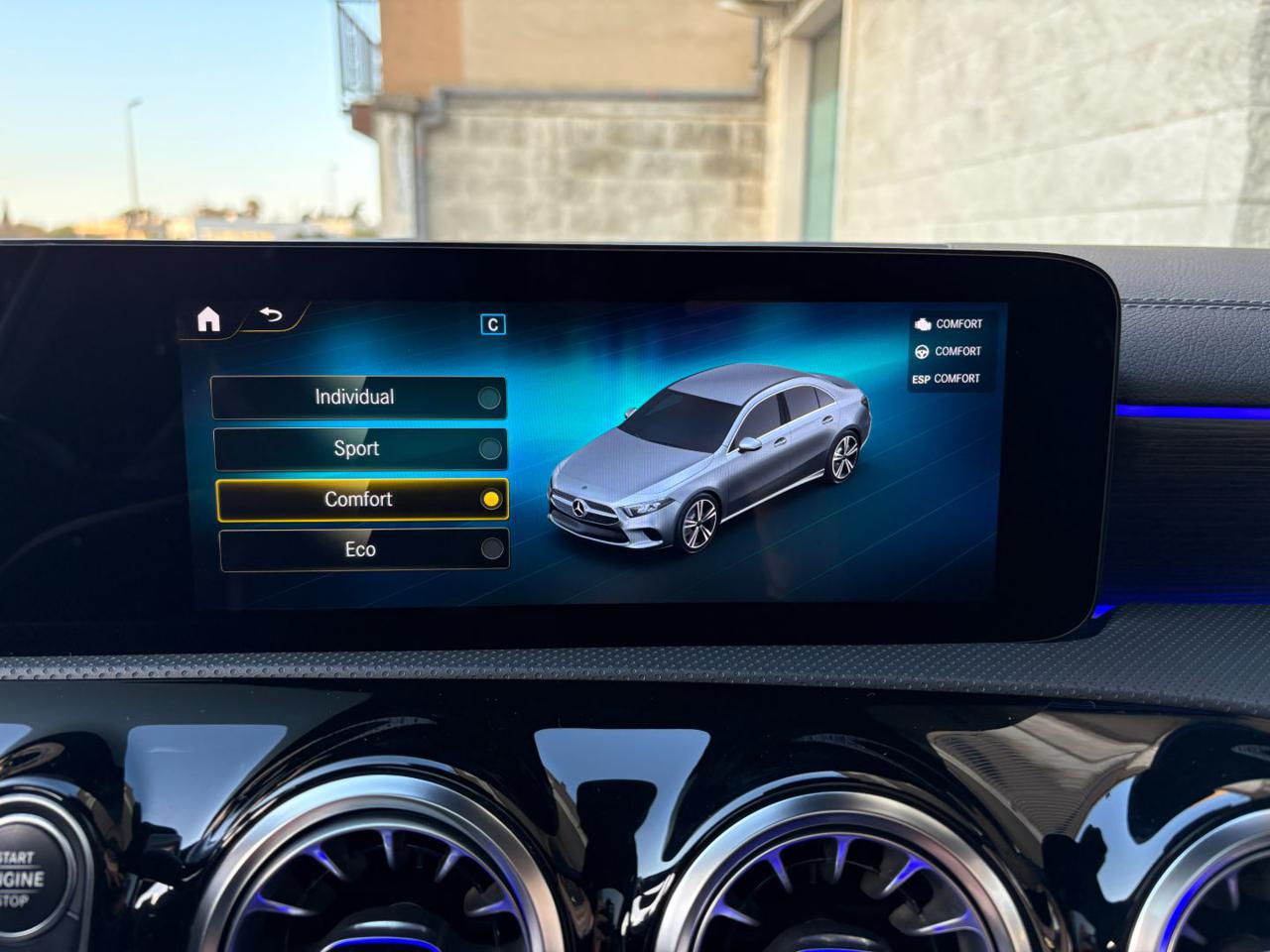 MERCEDES-BENZ A 220 d Automatic Premium Sedan TETTO-PACK NIGHT - 28