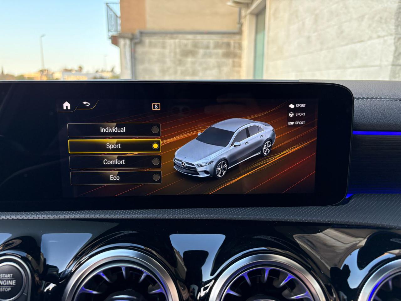 MERCEDES-BENZ A 220 d Automatic Premium Sedan TETTO-PACK NIGHT - 27