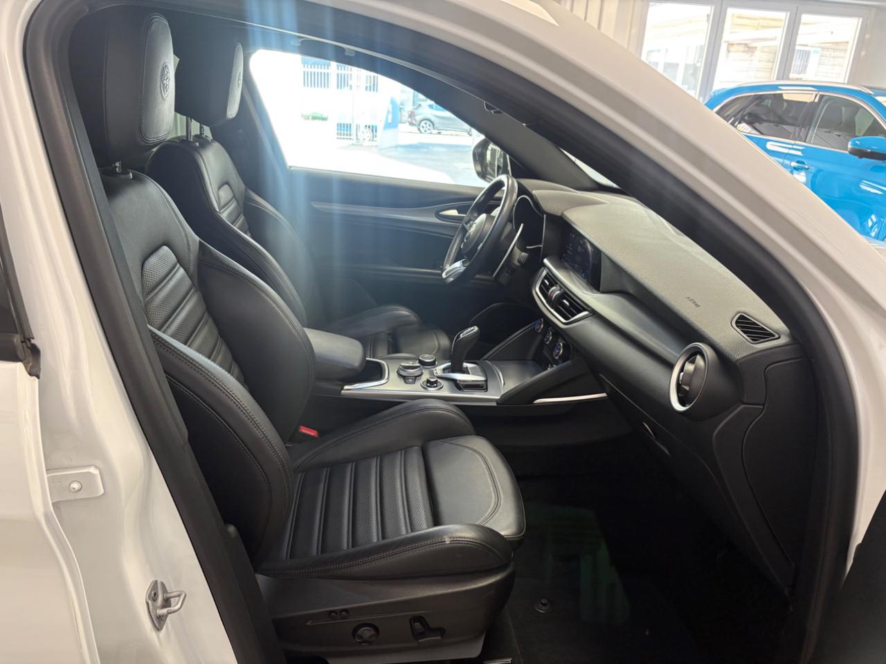 ALFA ROMEO Stelvio 2.0 Turbo 200 CV AT8 B-TECH Q4 autocarro N1 - 18