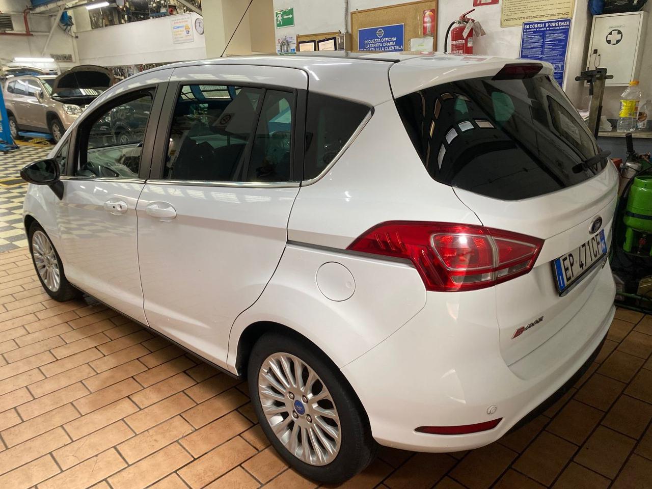 FORD B-Max 1.0 EcoBoost 100 CV Titanium Tetto Pano - 4