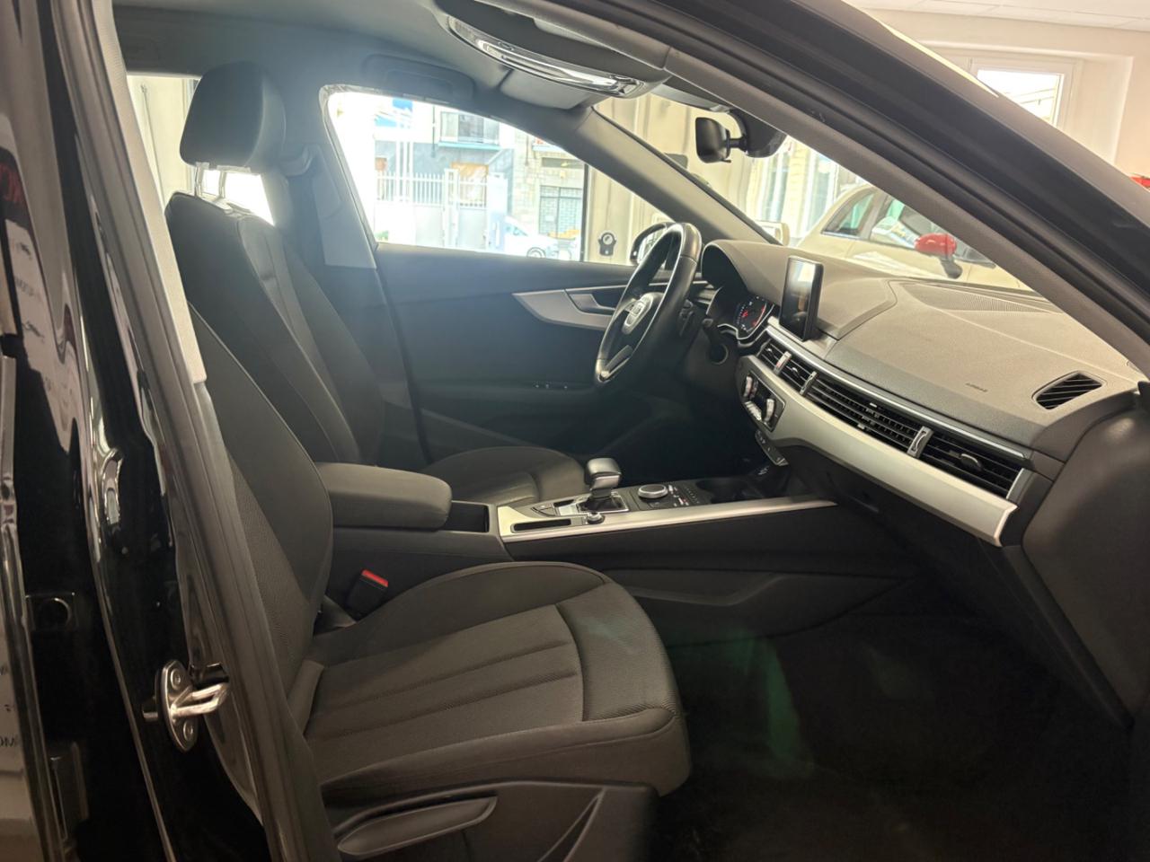 AUDI A4 Avant 30 TDI S tronic Business PREZZO REALE! - 21