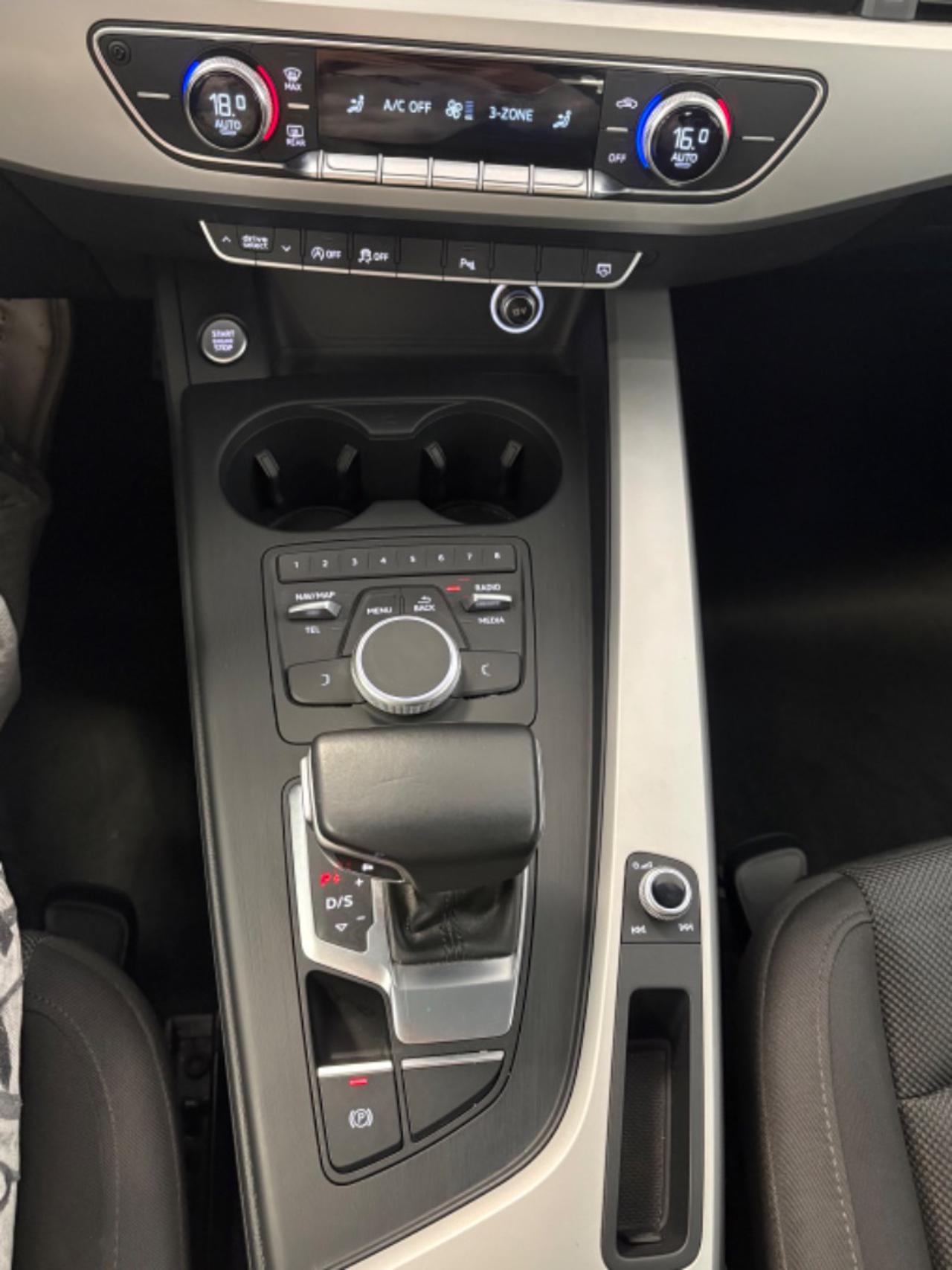 AUDI A4 Avant 30 TDI S tronic Business PREZZO REALE! - 13