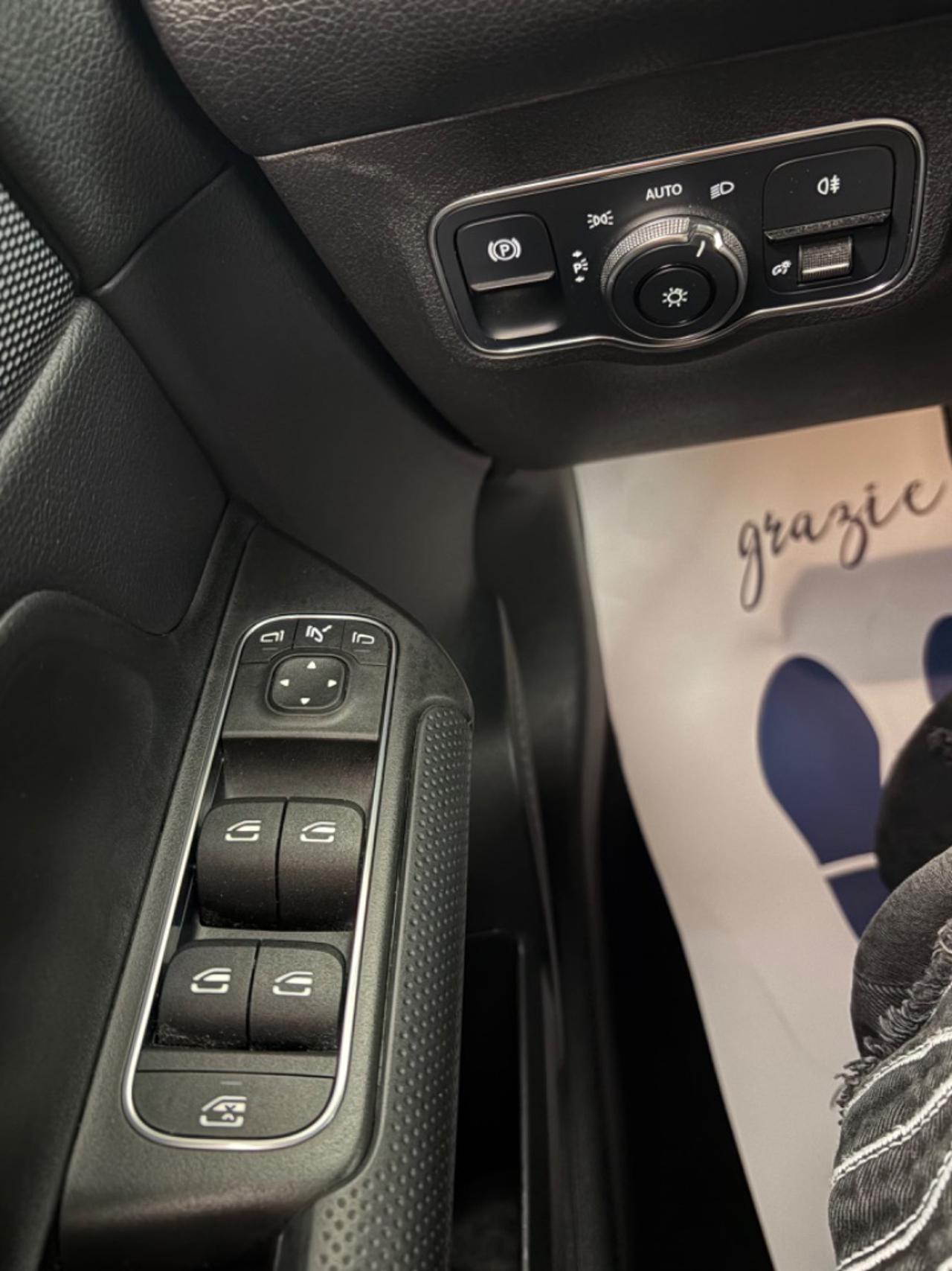 MERCEDES-BENZ GLB 200 d Automatic Business Extra - 13