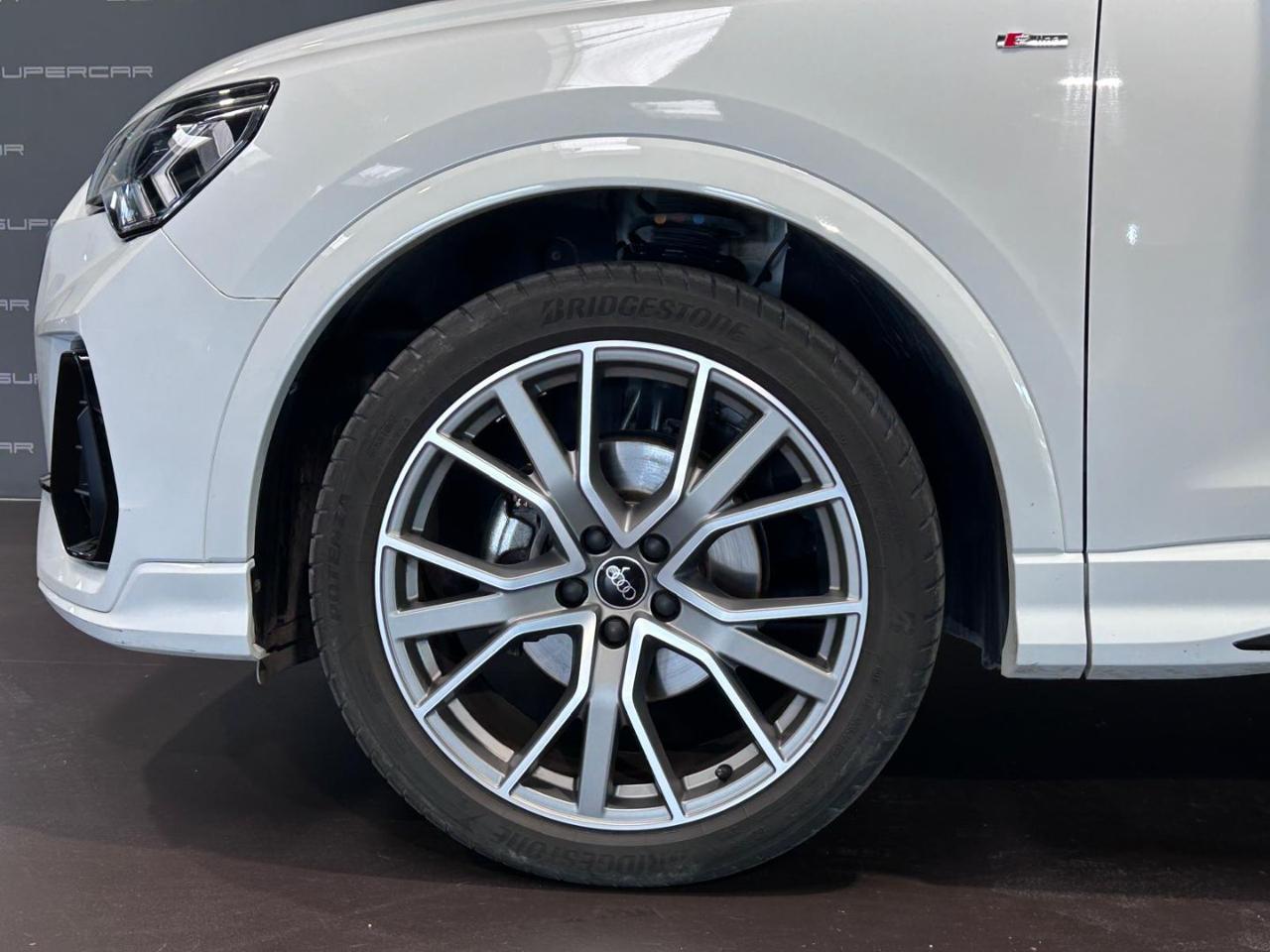 AUDI Q3 35 TDI S tronic Identity Black - 8