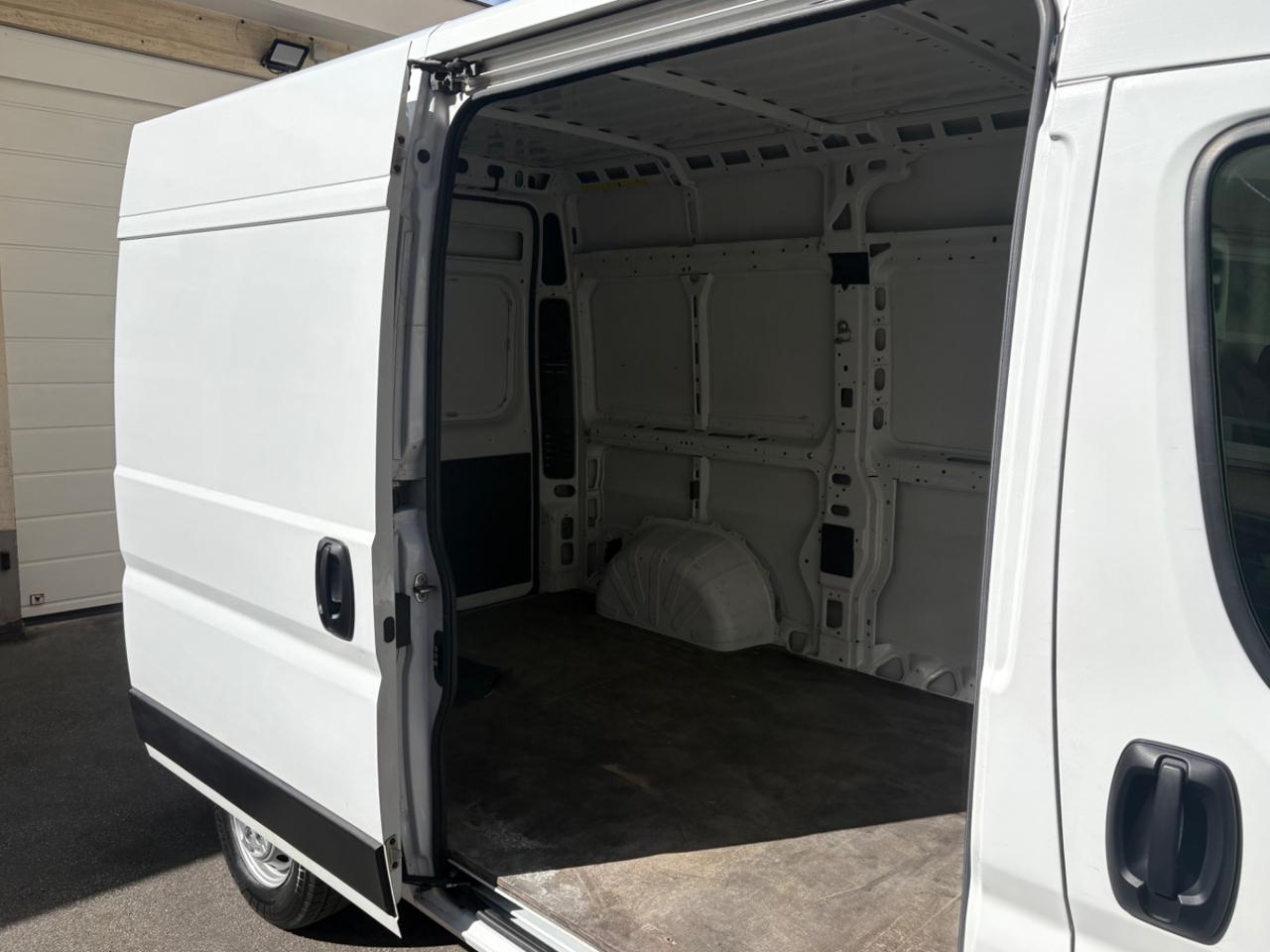 PEUGEOT Boxer 33 2.2 BlueHDi 140 S&S PM-TM Furgone 13300€ +IVA - 19