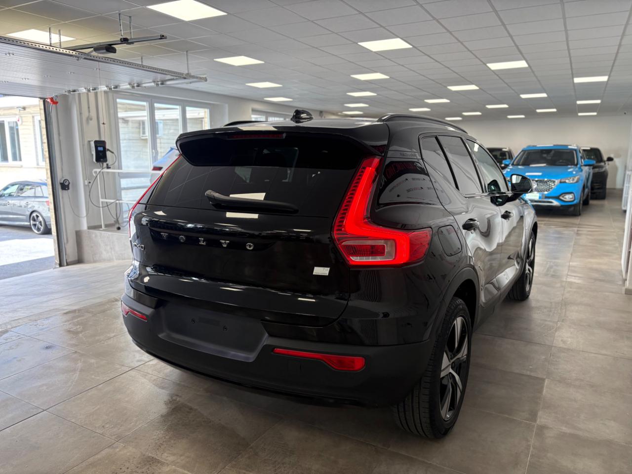 VOLVO XC40 Recharge T4 PLUG IN AWD Pro AUTOCARRO N1 - 4