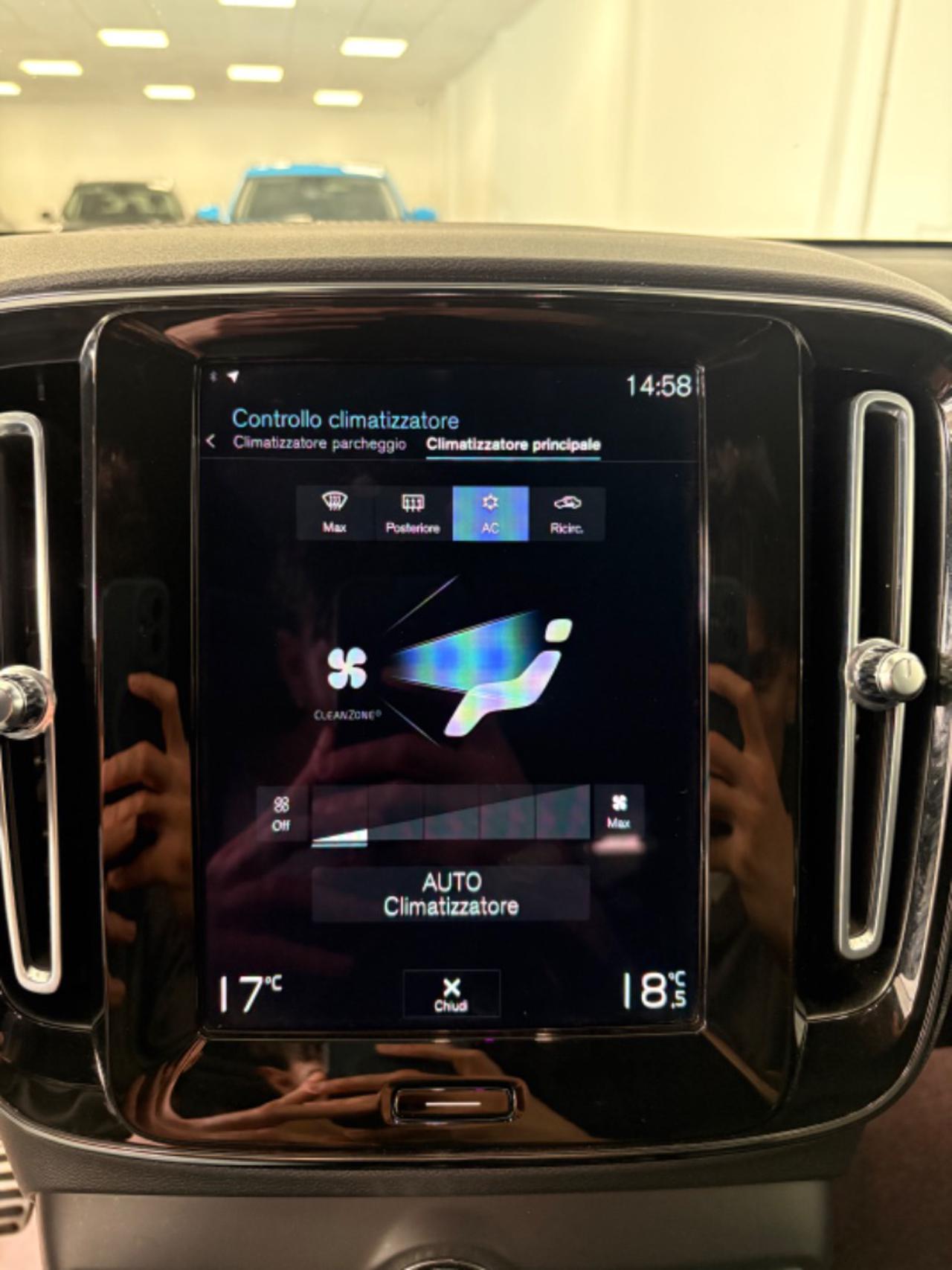 VOLVO XC40 Recharge T4 PLUG IN AWD Pro AUTOCARRO N1 - 15