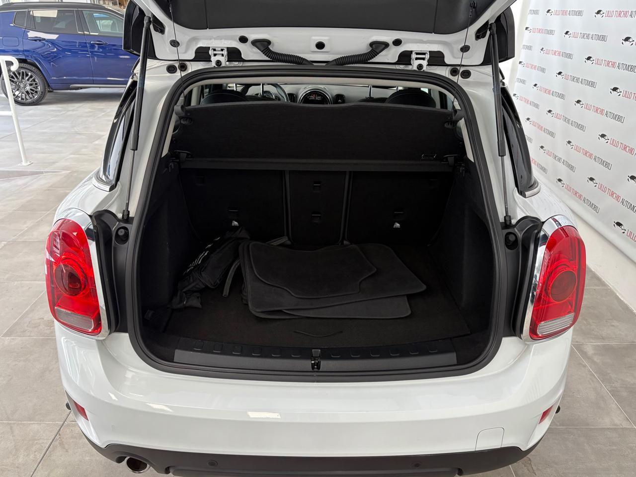 MINI Countryman 2.0 Cooper D Business *TETTO APRIBILE PREZZO REALE - 27