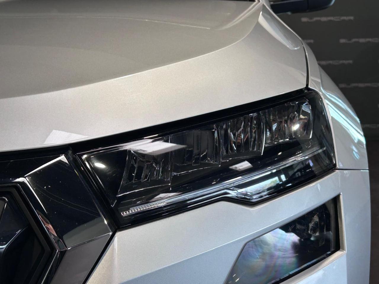 SKODA Karoq 2.0 TDI EVO SCR 115 CV DSG Executive - 6