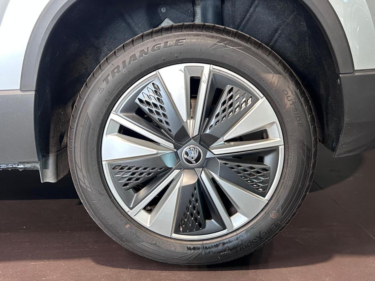 SKODA Karoq 2.0 TDI EVO SCR 115 CV DSG Executive - 8