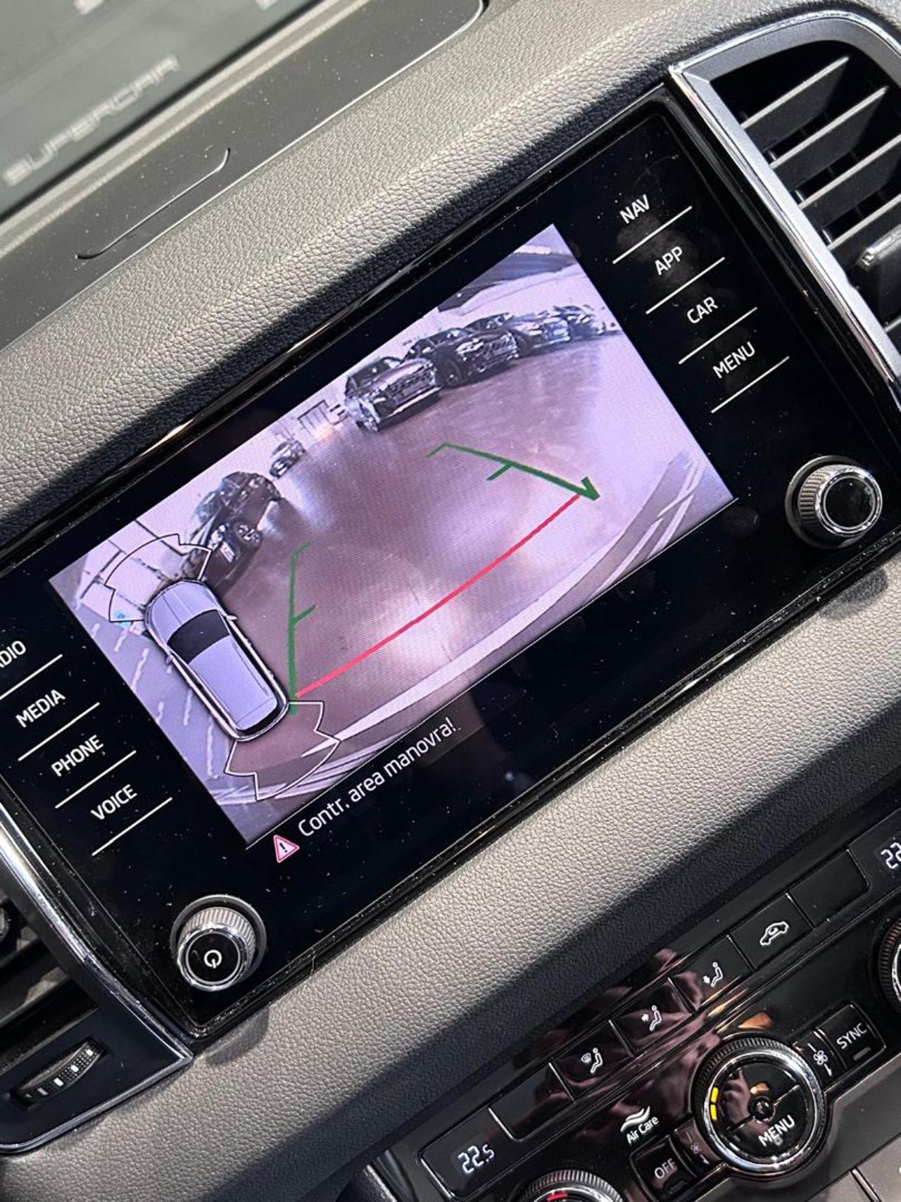 SKODA Karoq 2.0 TDI EVO SCR 115 CV DSG Executive - 16