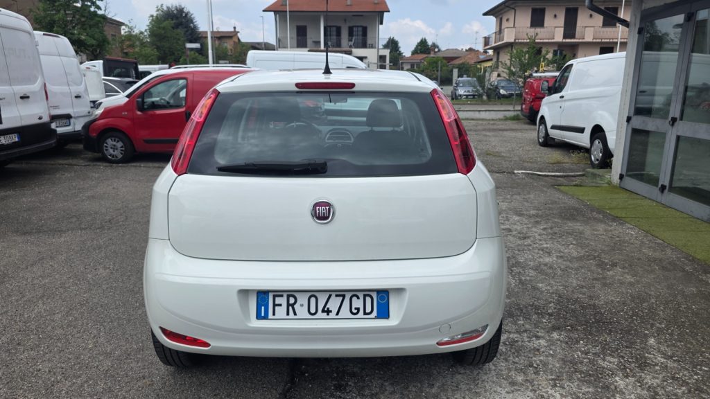 FIAT Punto 1.4 8V 5 porte Natural Power Street soli 14mila km - 6