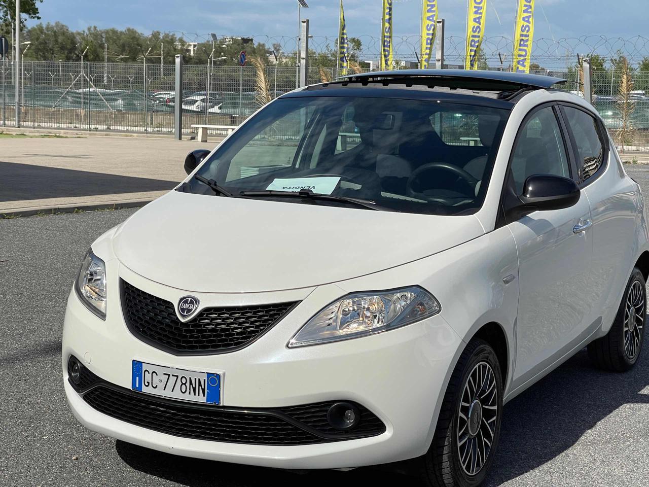 LANCIA Ypsilon 1.0 HYBRID 5P Gold TETTO APRIBILE BIANCO PERLA - 3