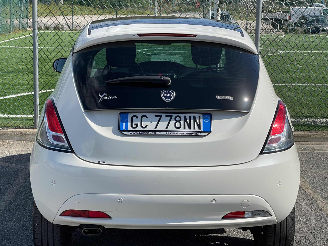 LANCIA Ypsilon 1.0 HYBRID 5P Gold TETTO APRIBILE BIANCO PERLA - 34