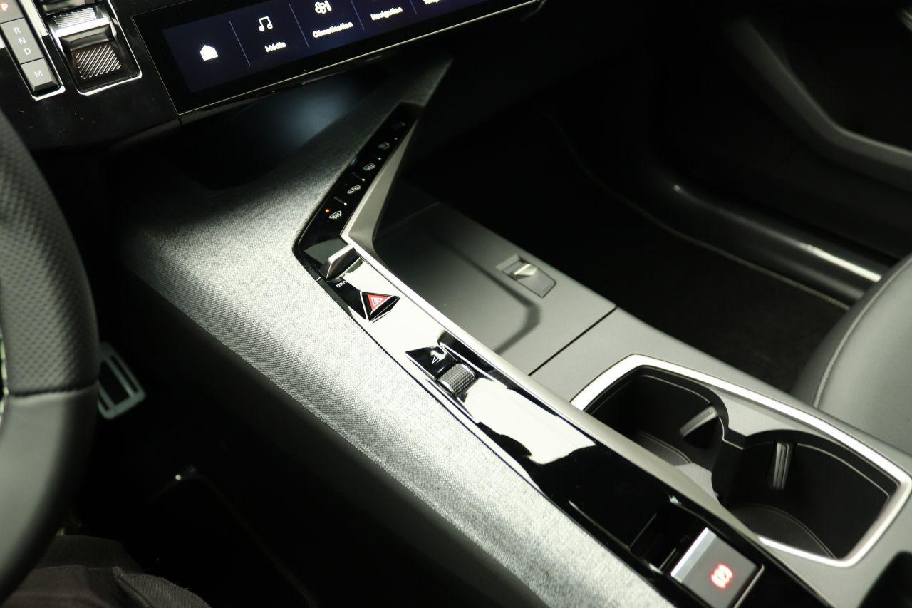 PEUGEOT 3008 Hybrid 145 e-DCS6 GT - Sconto 28%!!! - 12