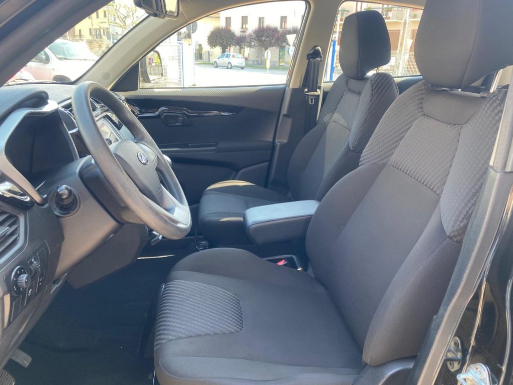 MAHINDRA KUV100 1.2 87CV GPL K8 - 11