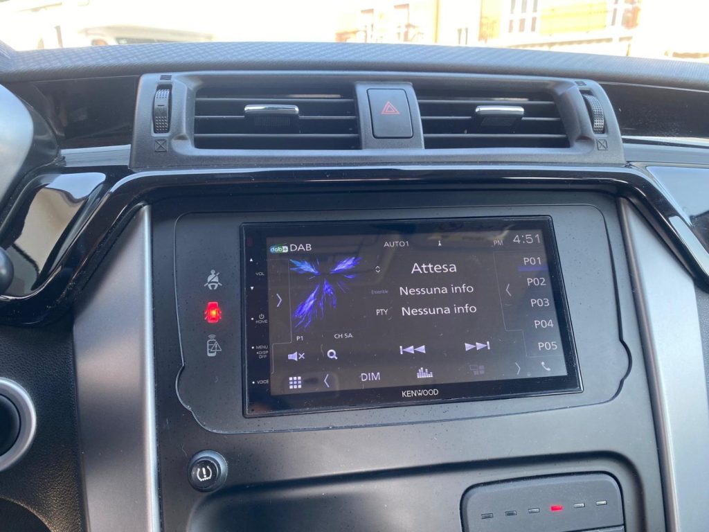 MAHINDRA KUV100 1.2 87CV GPL K8 - 12