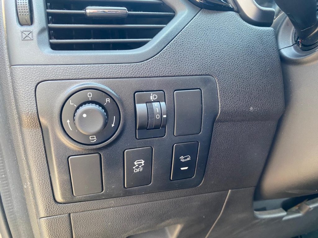 MAHINDRA KUV100 1.2 87CV GPL K8 - 14