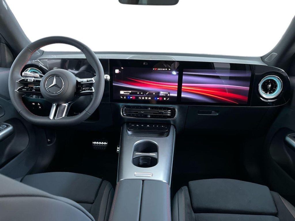 MERCEDES-BENZ GLB EQ 350 4Matic AMG Line Premium - 9