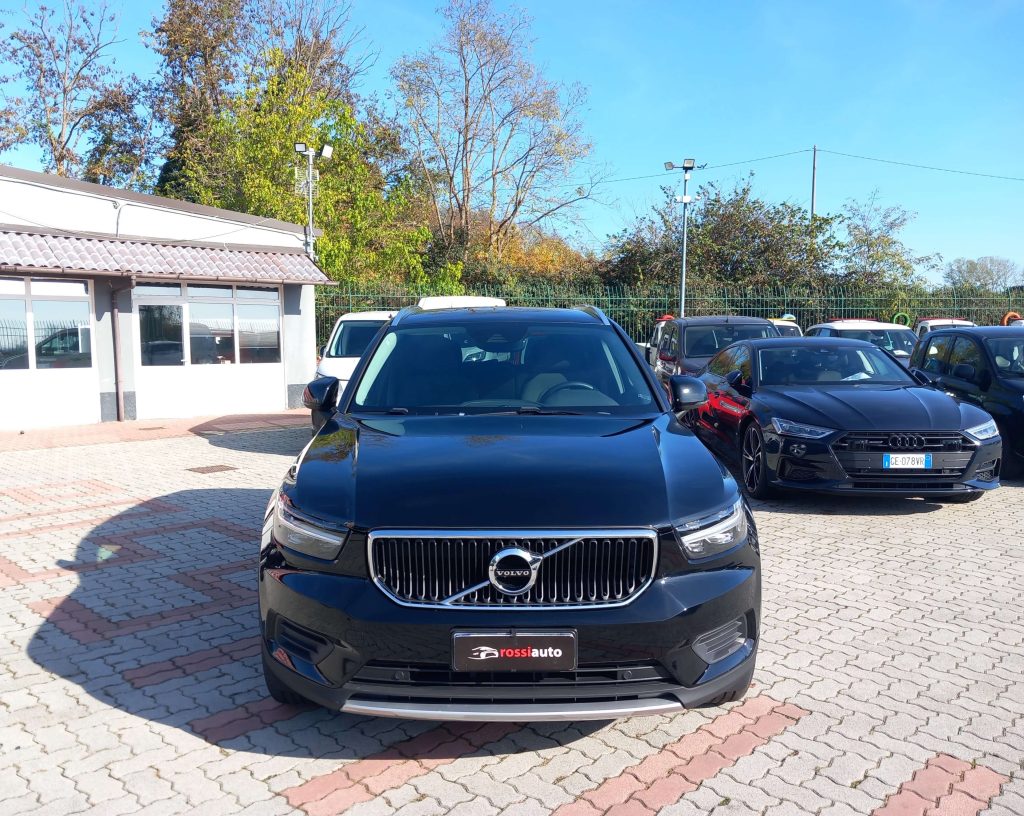VOLVO XC40 1.5 t2 Momentum Pro IVA ESPOSTA - 2