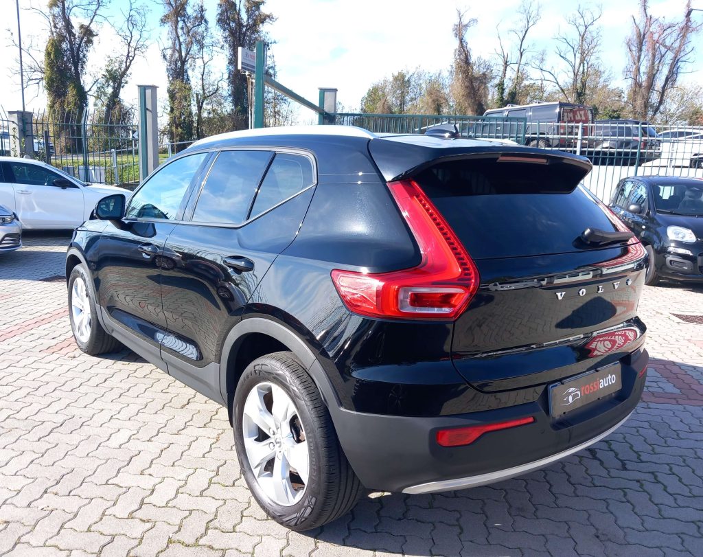 VOLVO XC40 1.5 t2 Momentum Pro IVA ESPOSTA - 6