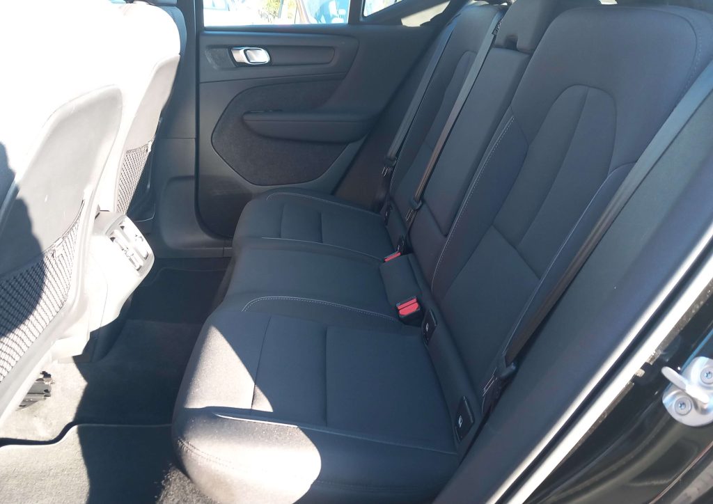 VOLVO XC40 1.5 t2 Momentum Pro IVA ESPOSTA - 11