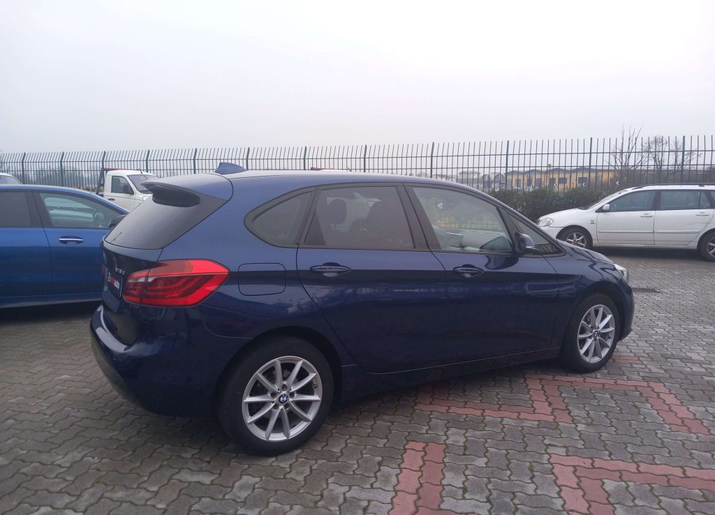 BMW 216 Serie 2 F45 216d Active Tourer automatico - 4