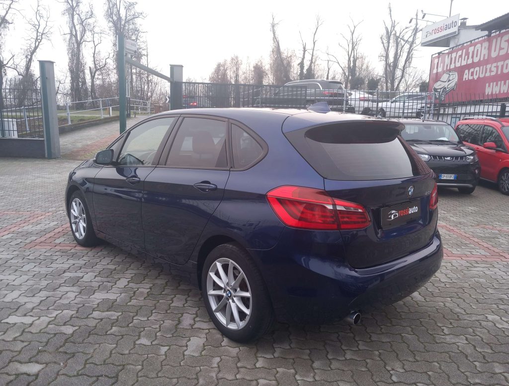 BMW 216 Serie 2 F45 216d Active Tourer automatico - 6