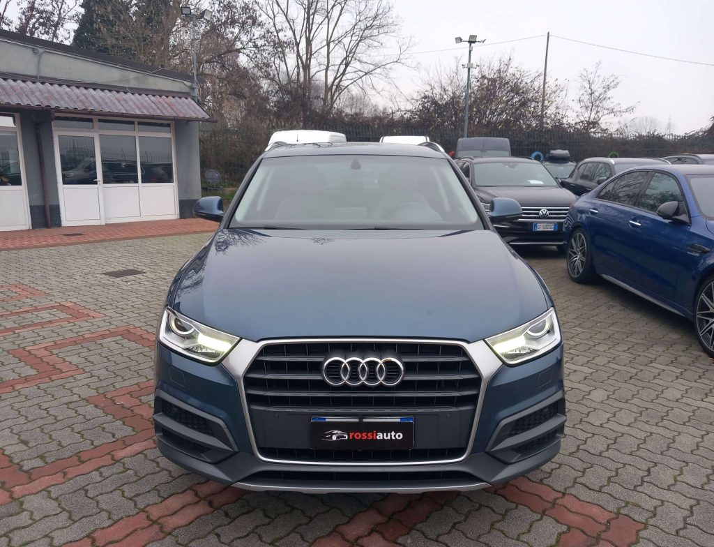 AUDI Q3 2.0 tdi Business 120cv - 2