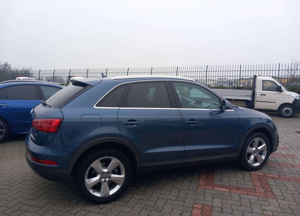 AUDI Q3 2.0 tdi Business 120cv - 4