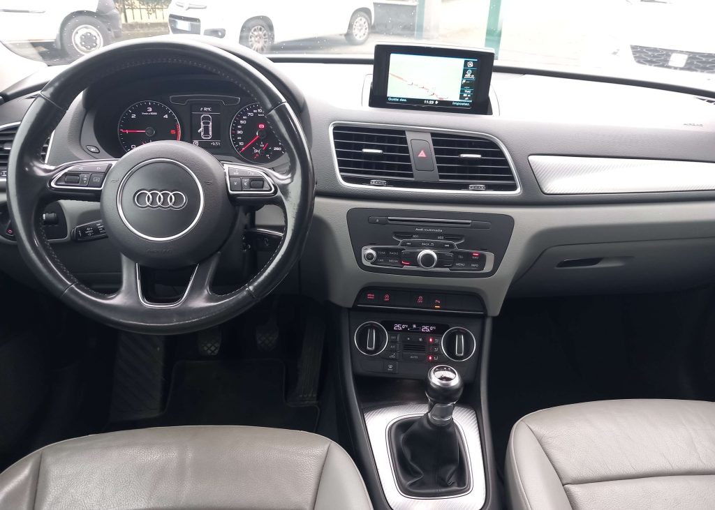 AUDI Q3 2.0 tdi Business 120cv - 7