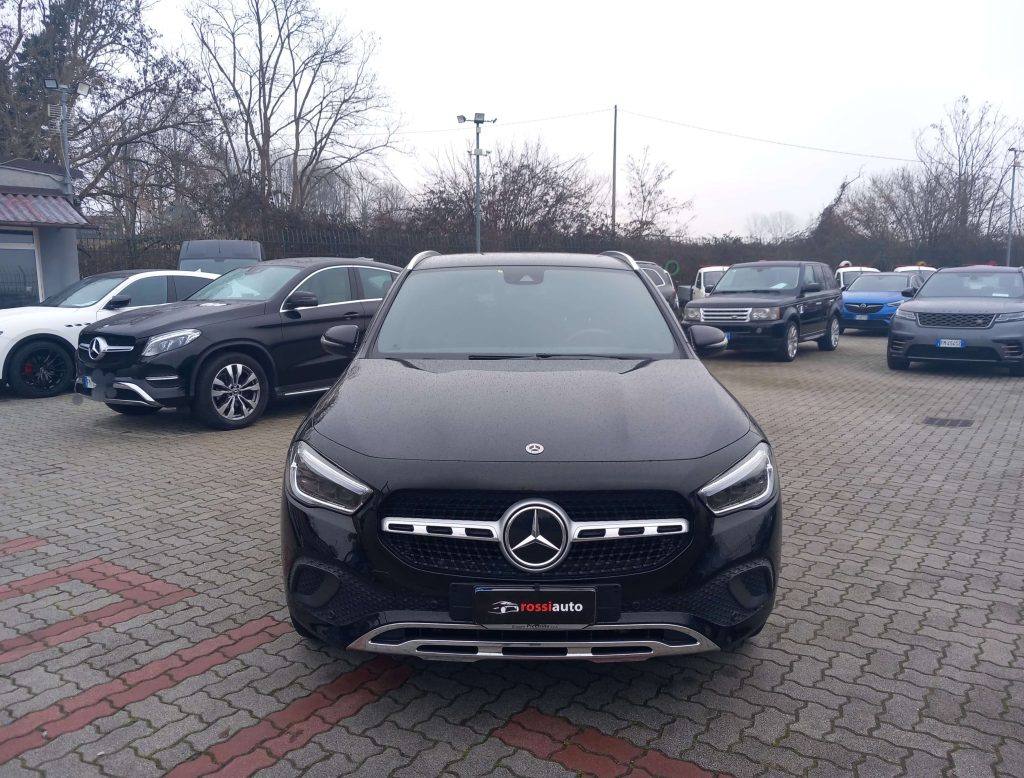 MERCEDES-BENZ GLA 200 H247 2020 d Premium 4matic auto - 2