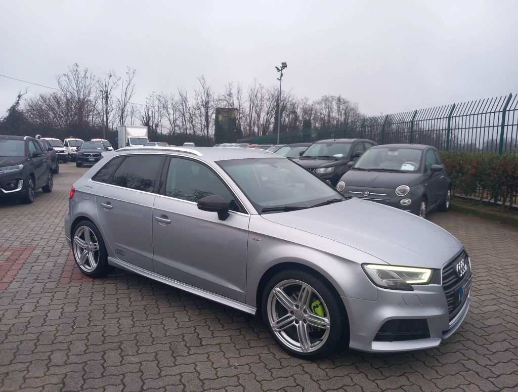 AUDI A3 Sportback 1.6 tdi Sport 110cv S-Line - 3