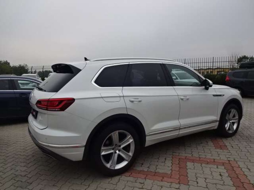 VOLKSWAGEN Touareg III 3.0 V6 tdi Exclusive 231cv IVA ESPOSTA - 4