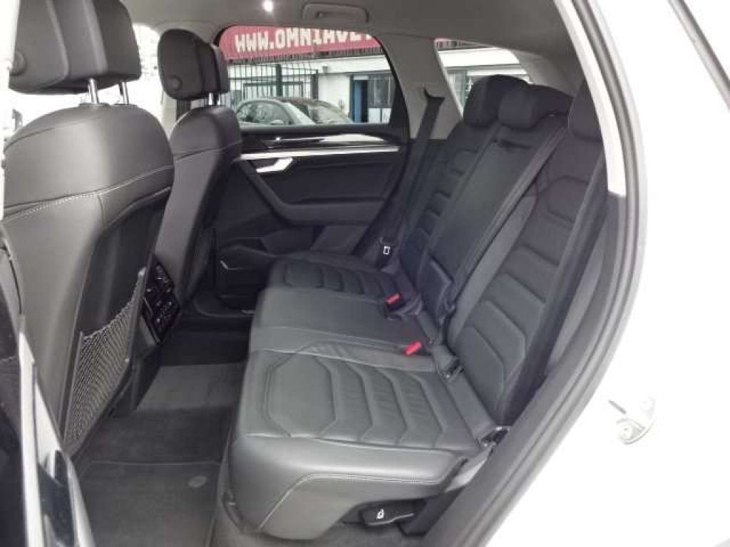 VOLKSWAGEN Touareg III 3.0 V6 tdi Exclusive 231cv IVA ESPOSTA - 9