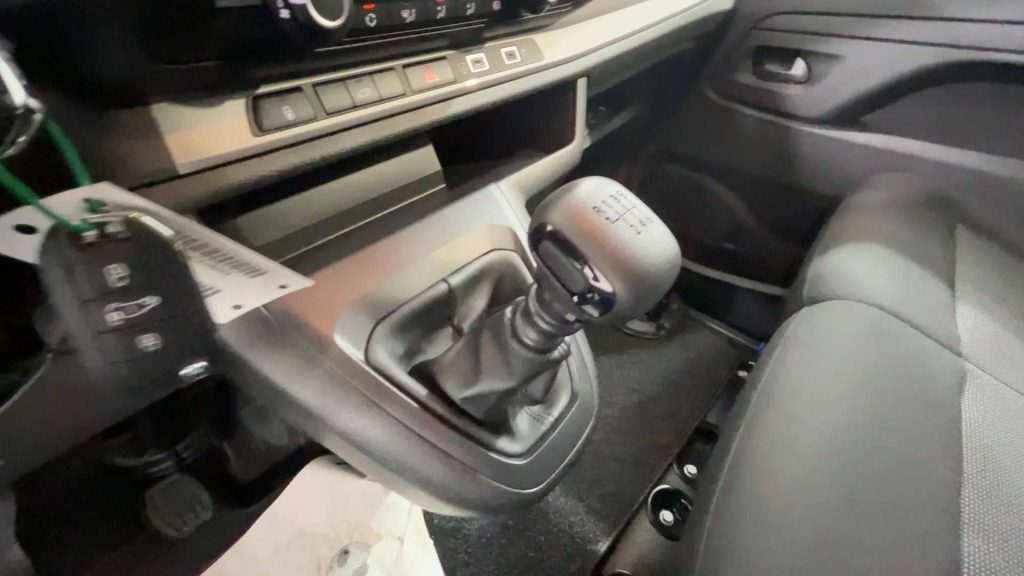 PEUGEOT Expert Expert 1.5 diesel 120cv S&S - 11