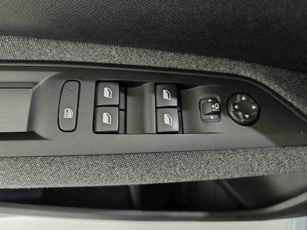 PEUGEOT 3008 BlueHDi 130 S&S Active Pack - 20