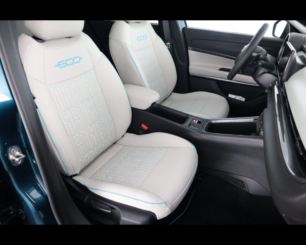 FIAT 600 Hybrid My25 La Prima Hybrid 100cv - 17