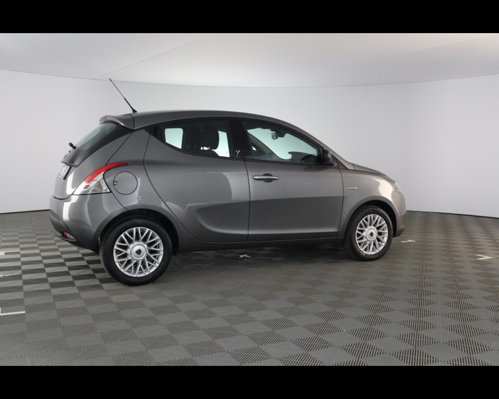 LANCIA Ypsilon 1.2 8v Gold 69cv - 7